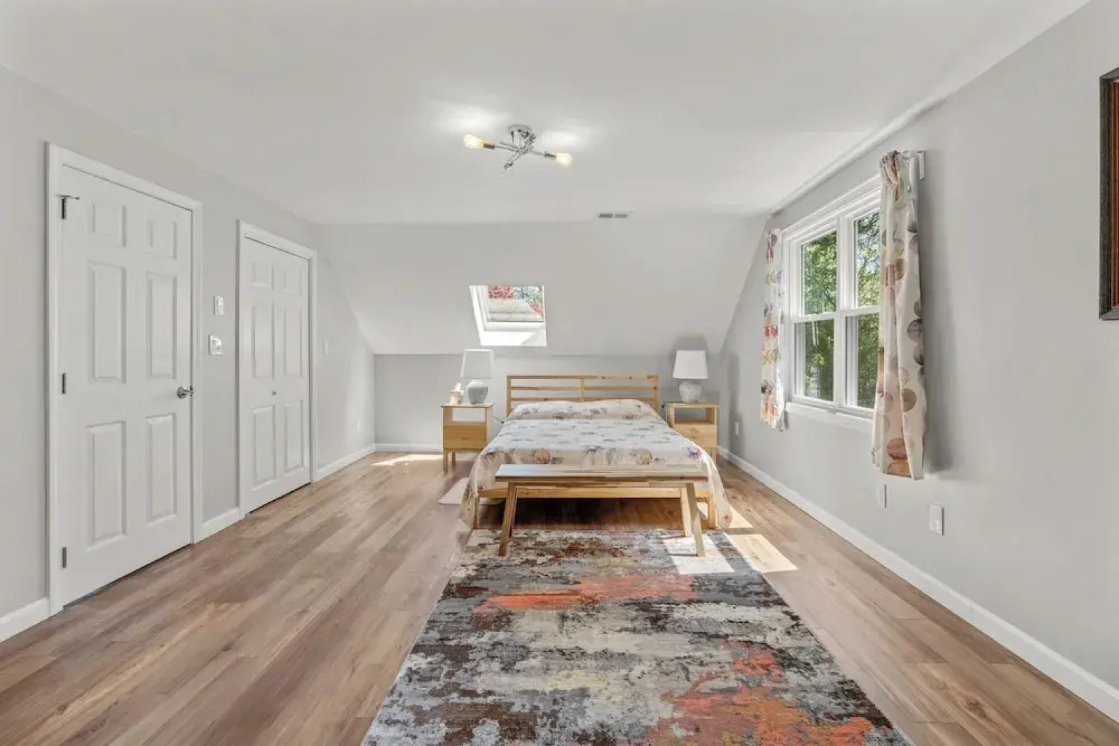 Cottage on Jenkins Pond