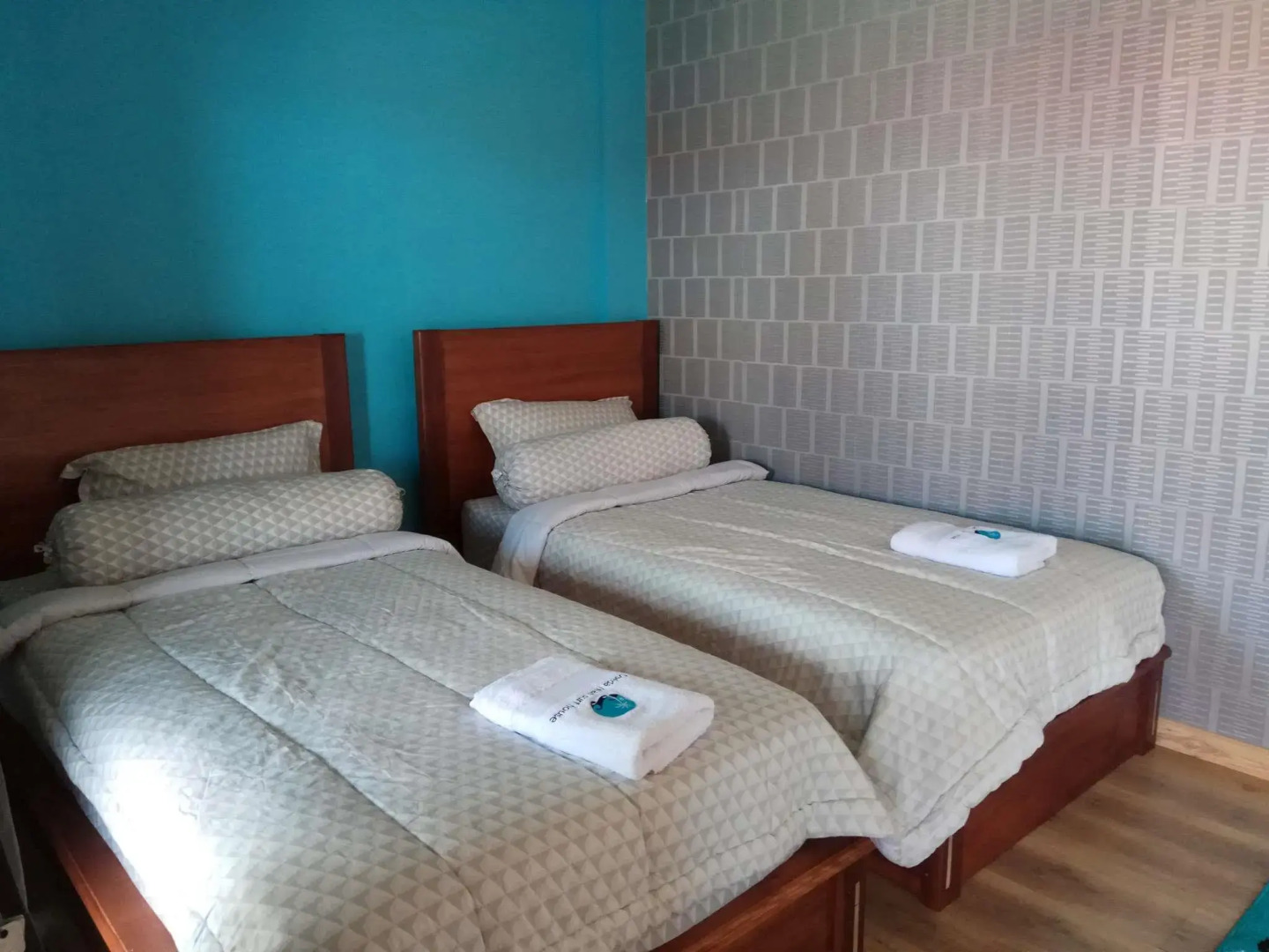 Oseda Nias Surf House