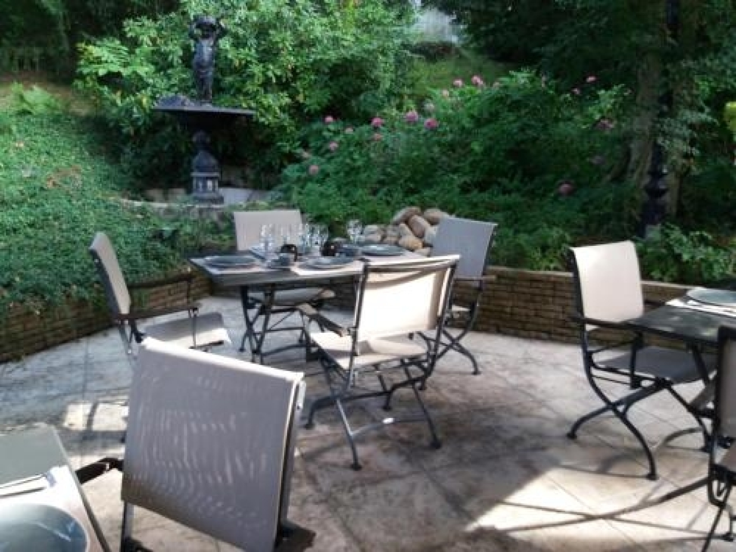 Hôtel Akena-Saint Laurent De Mure