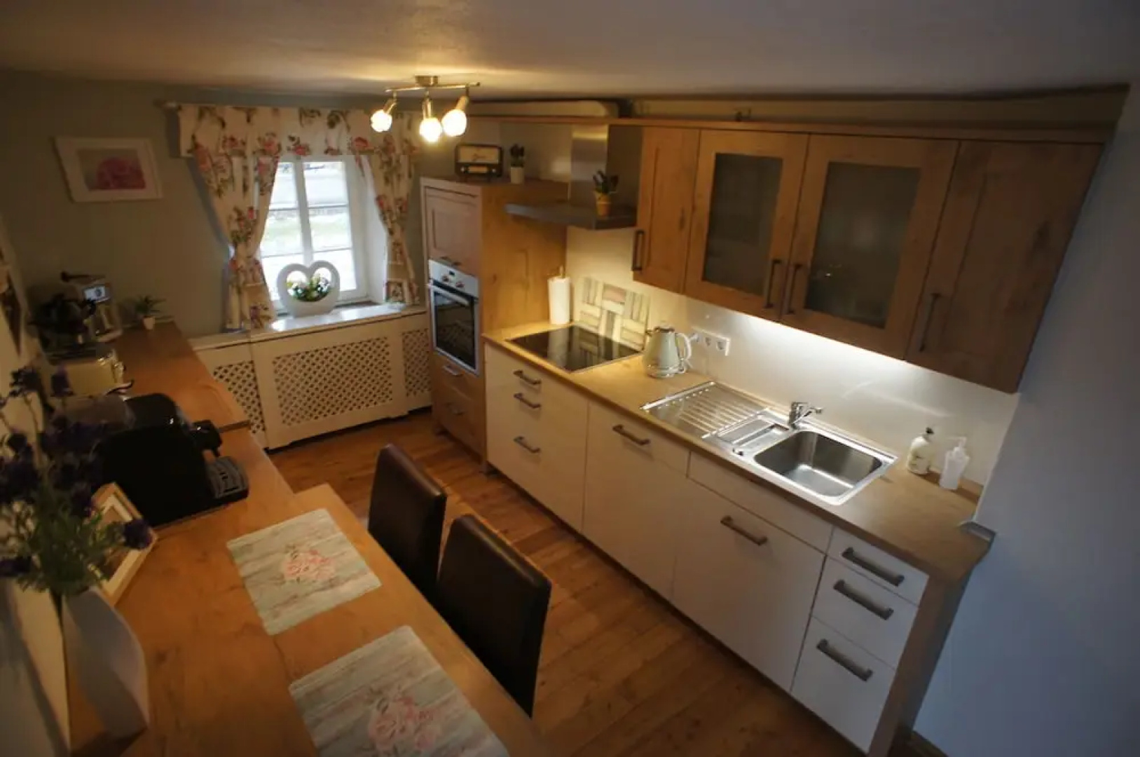 Villa Romantica Large Holiday Home For Up To 12 People, Dogs Welcome