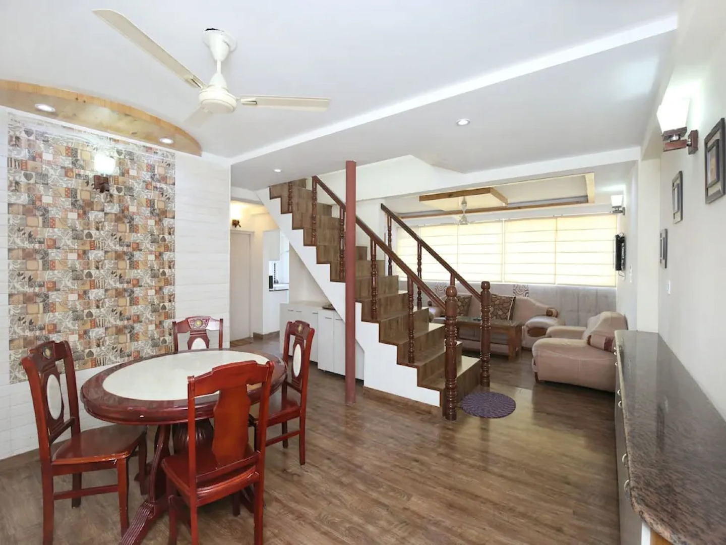 OYO 12185 Home Wayside Villa 3BHK Apartment Kasauli