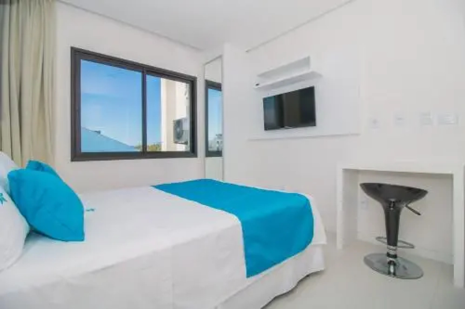 Ponta dos Molhes Beach Flat