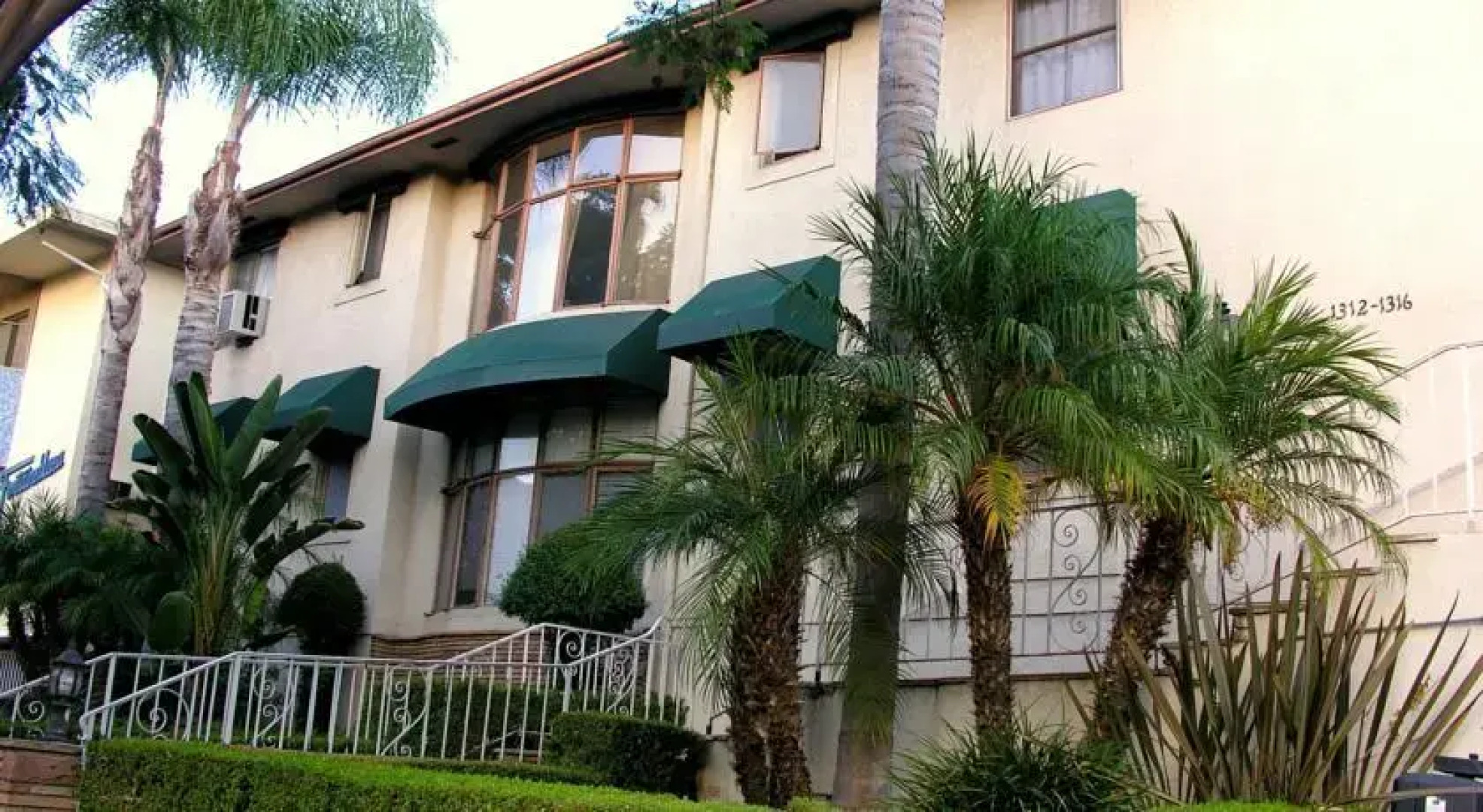 West Hollywood Beauty Laurel #1