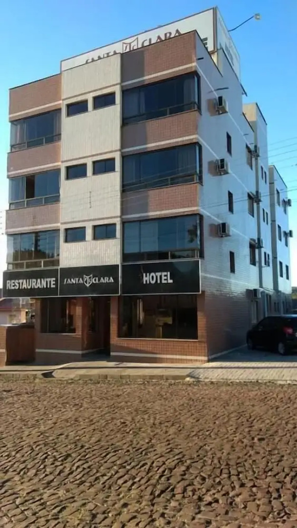 Santa Clara Hotel e Restaurante