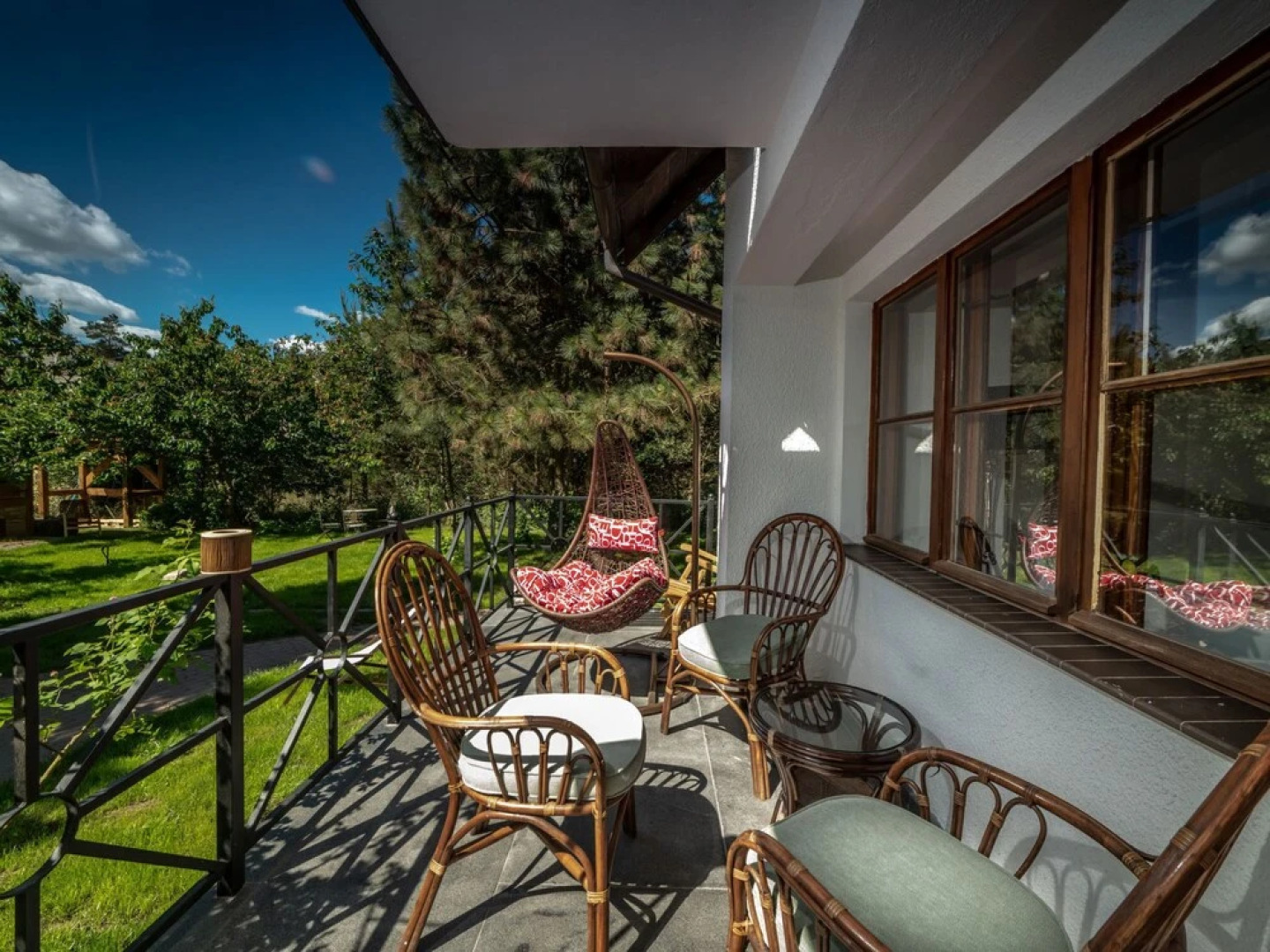 Niezwyk y W Adys Awowo