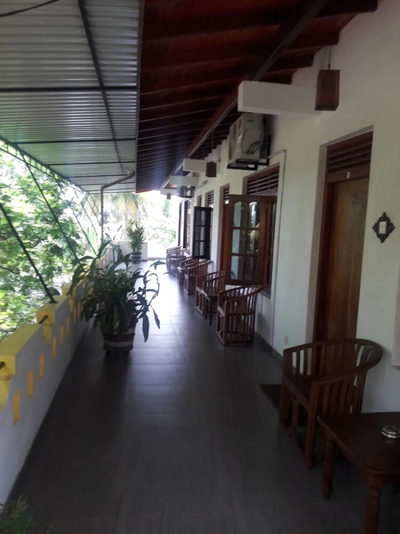 Hotel Happy Night Holiday Inn