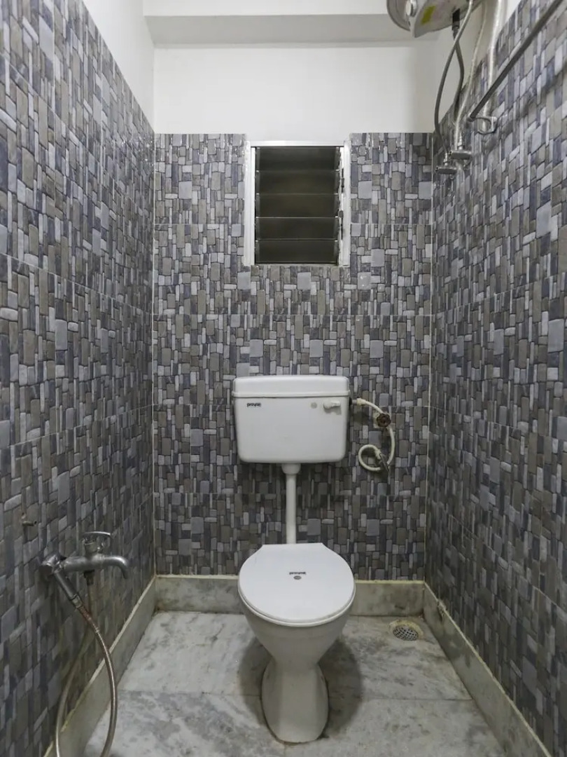 Hotel Tanushree by OYO Rooms