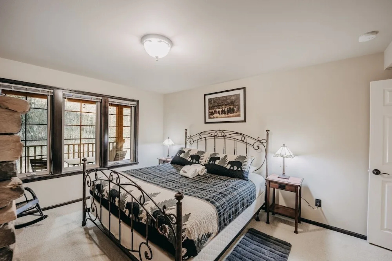 89gs - Hot Tub - Pets Ok - Wifi - Sleeps 4 1 Bedroom Home by RedAwning