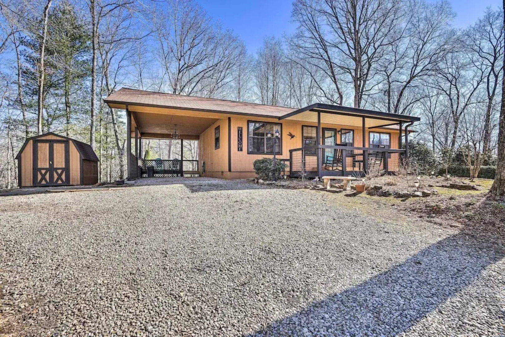 Charming Murphy Escape w/ Fire Pit & Hot Tub!