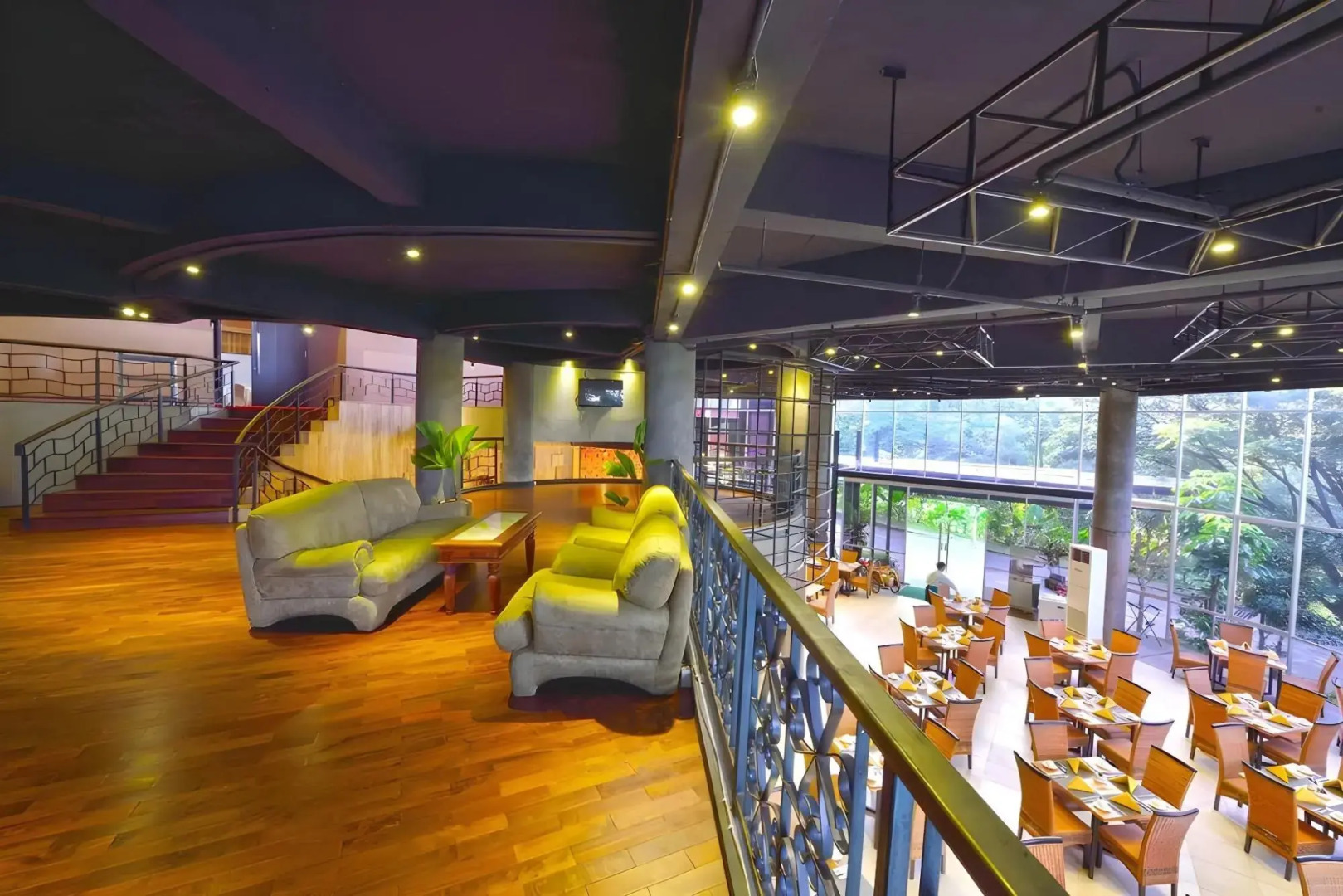 Oak Tree Emerald Hotel & Conventions Semarang