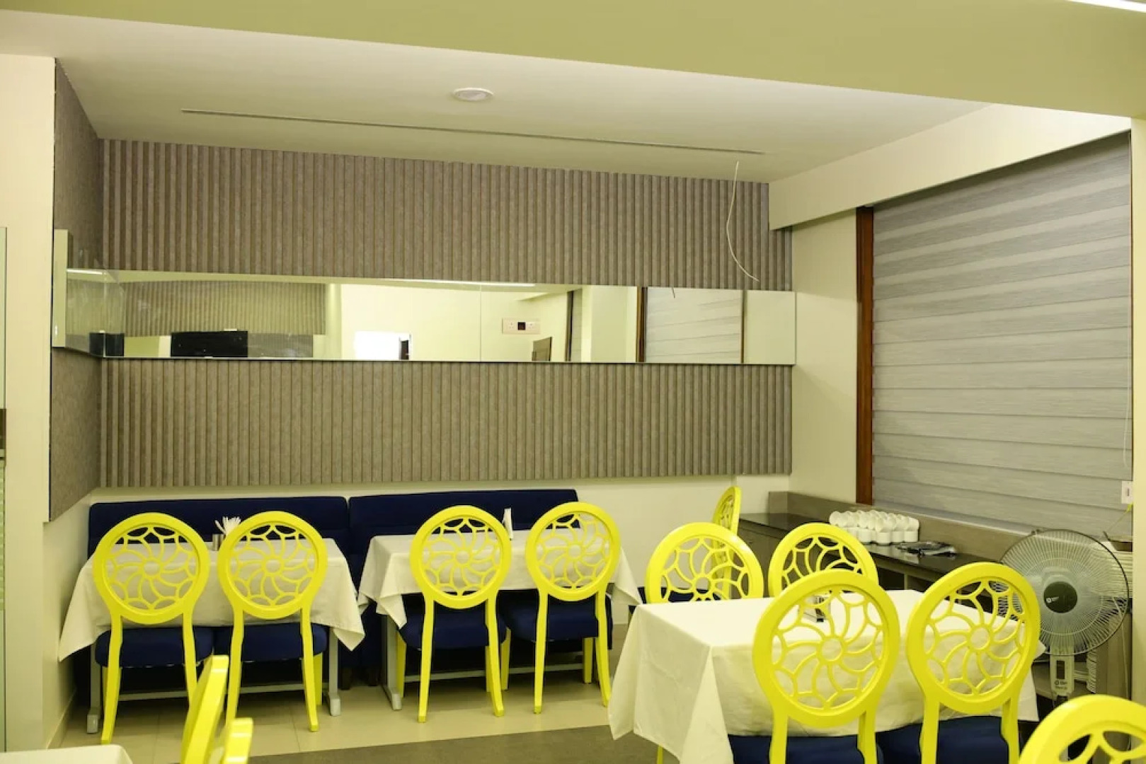 Karon Hotel - Lajpat Nagar