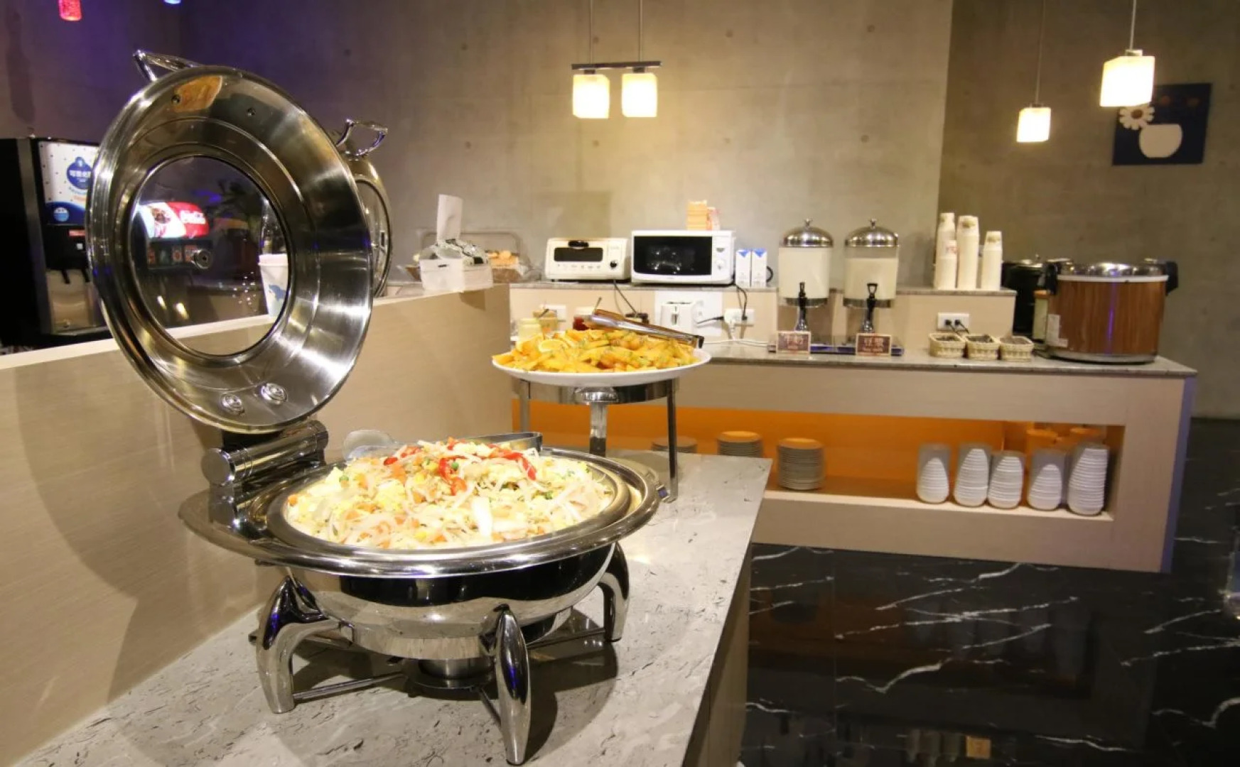 MOSHAMANLA Hotel-Main Station