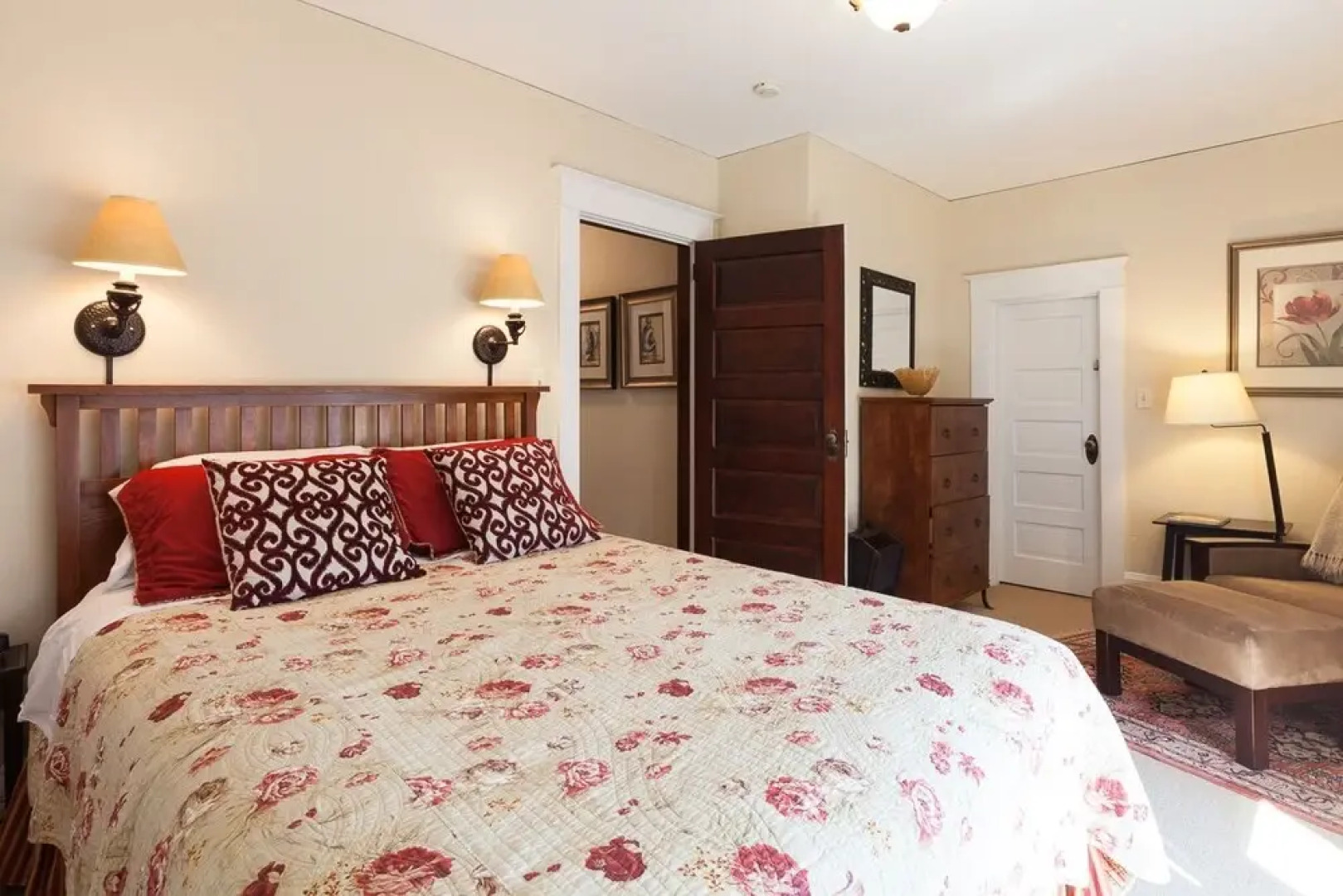 Sweet Columbia 3 Bedroom Home by Redawning