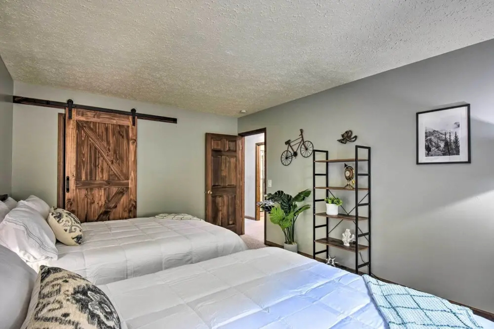 Stylish Sky Valley Condo With Club Amenities!