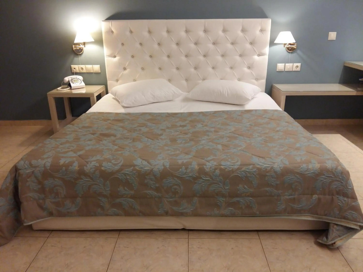 Viaros Hotel Apartments