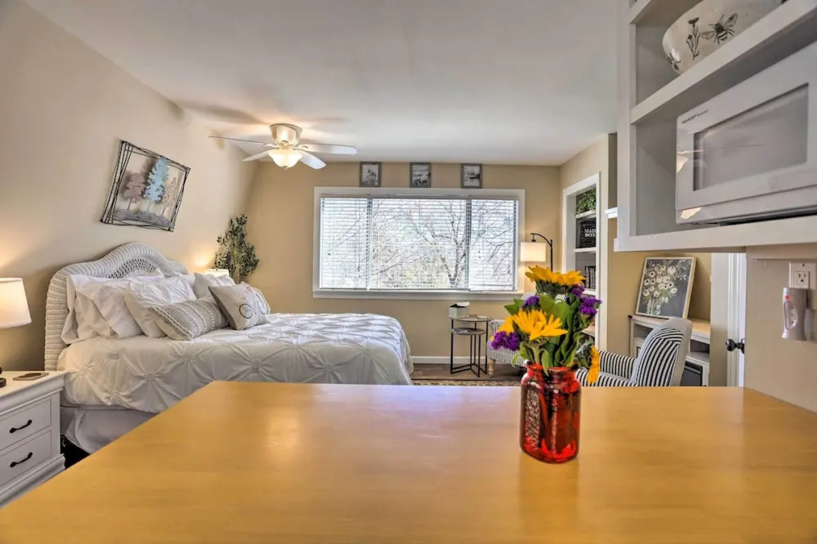 Lake Arrowhead Studio Near Hiking w/ Hot Tub