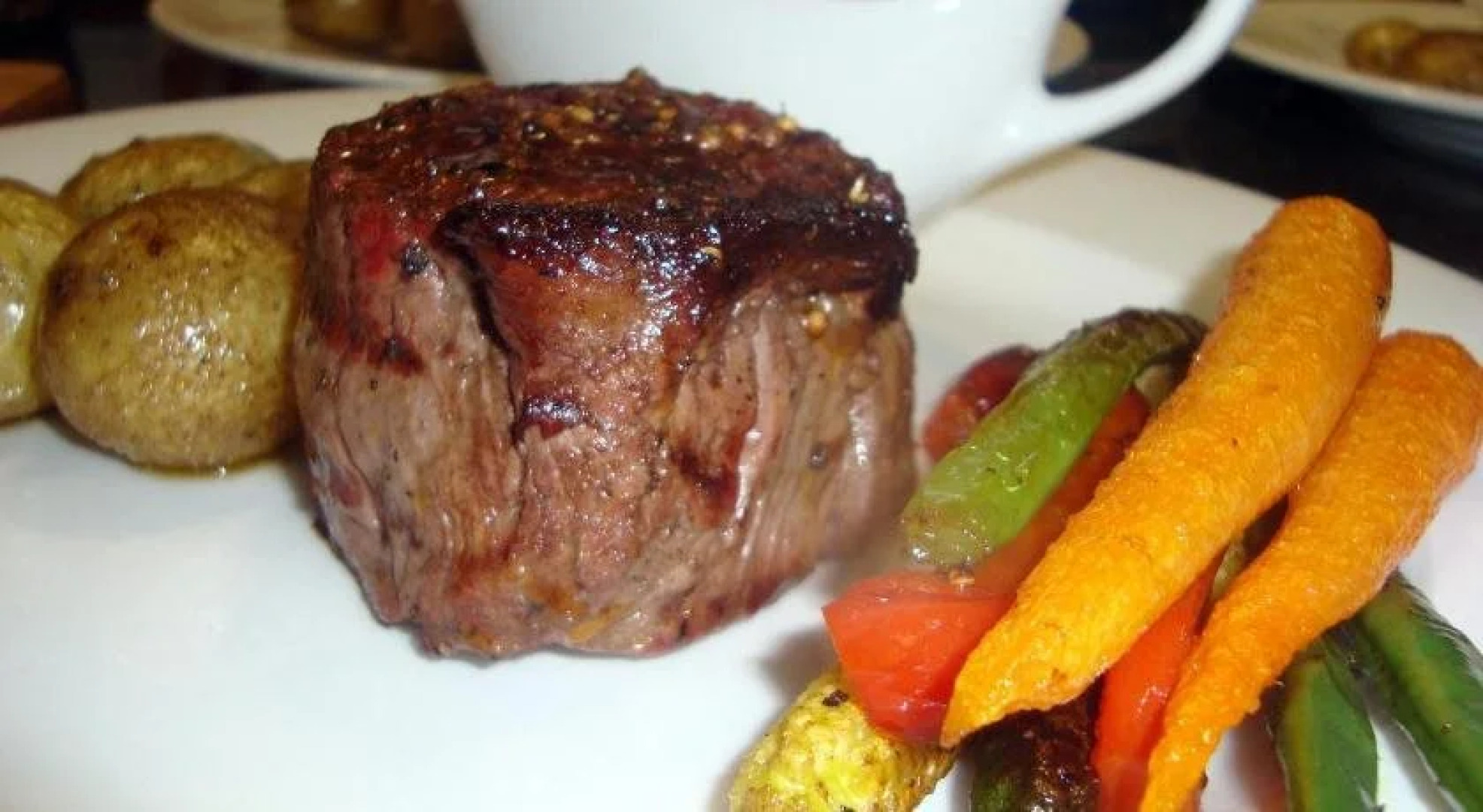 44 On Ennis Guest Lodge and Restaurant