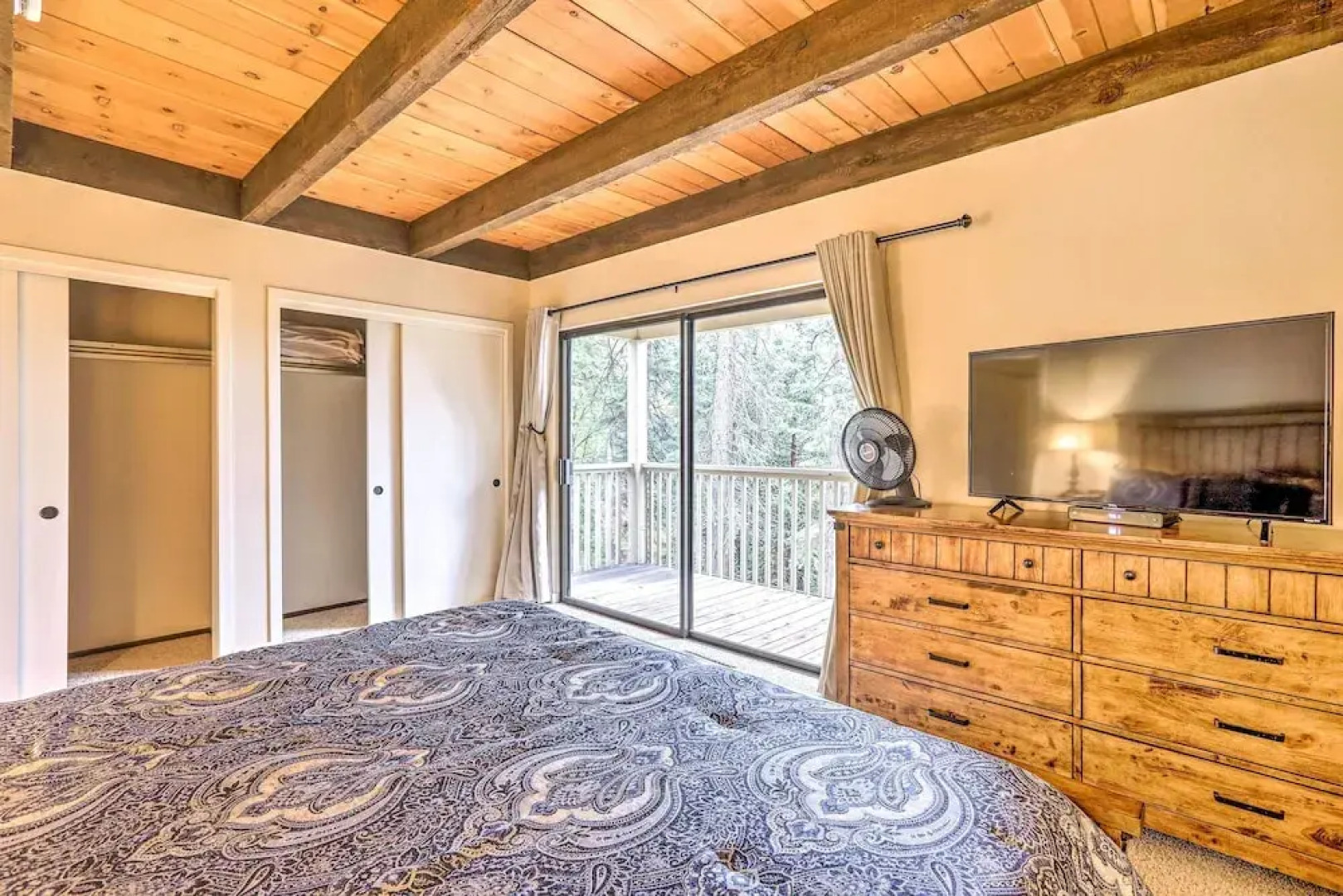 Kings Beach Condo w/ Pool Access: Near Lake Tahoe!