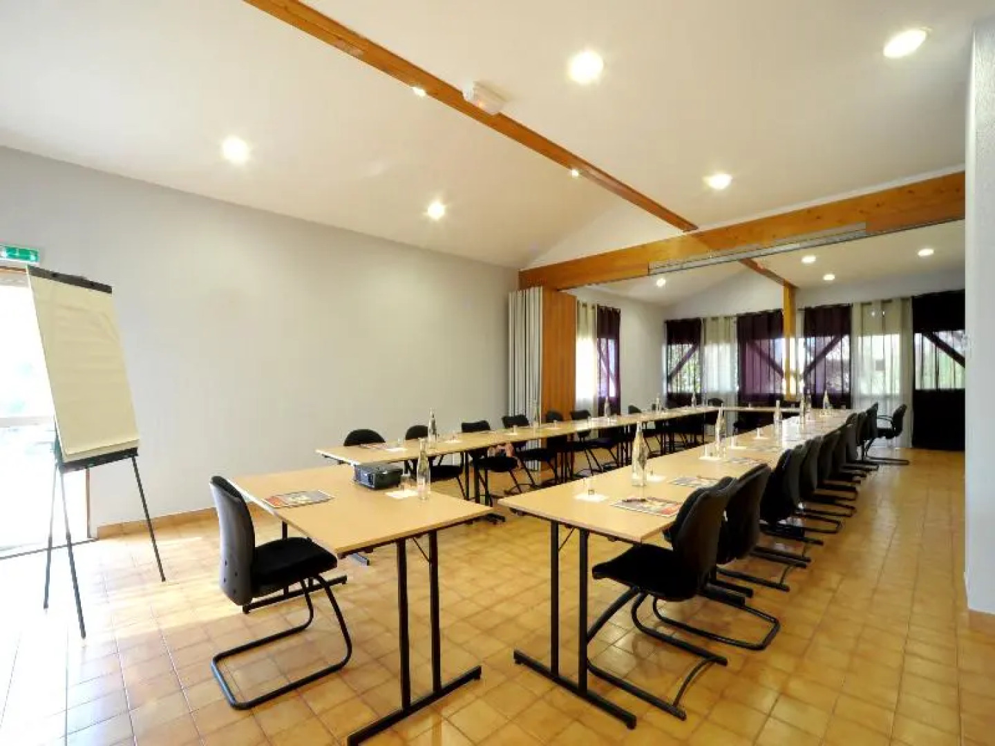 Enzo Trappes by Kyriad Direct