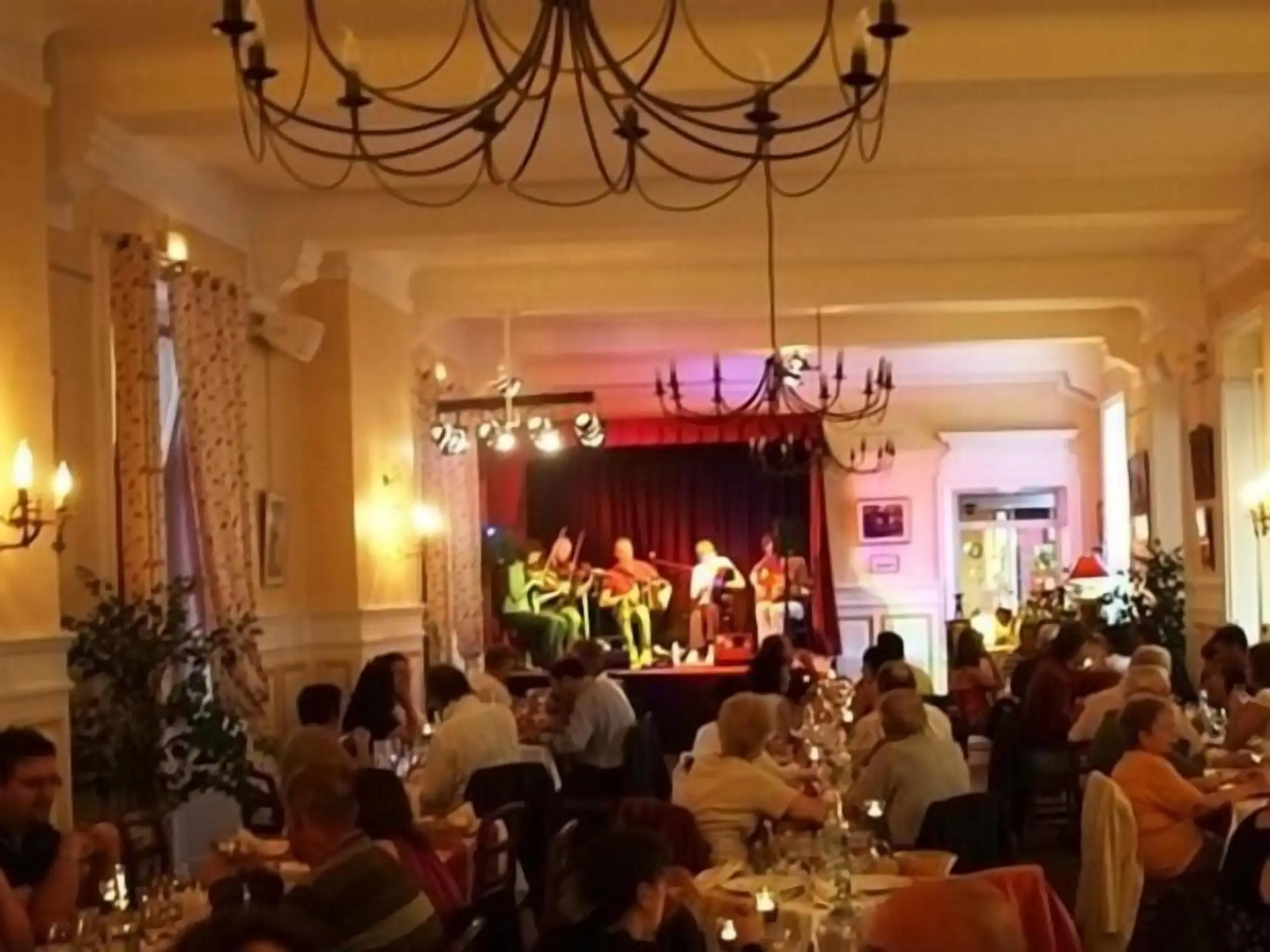Grand Hôtel de Bourbon-Lancy - Logis - Restaurant et Spa