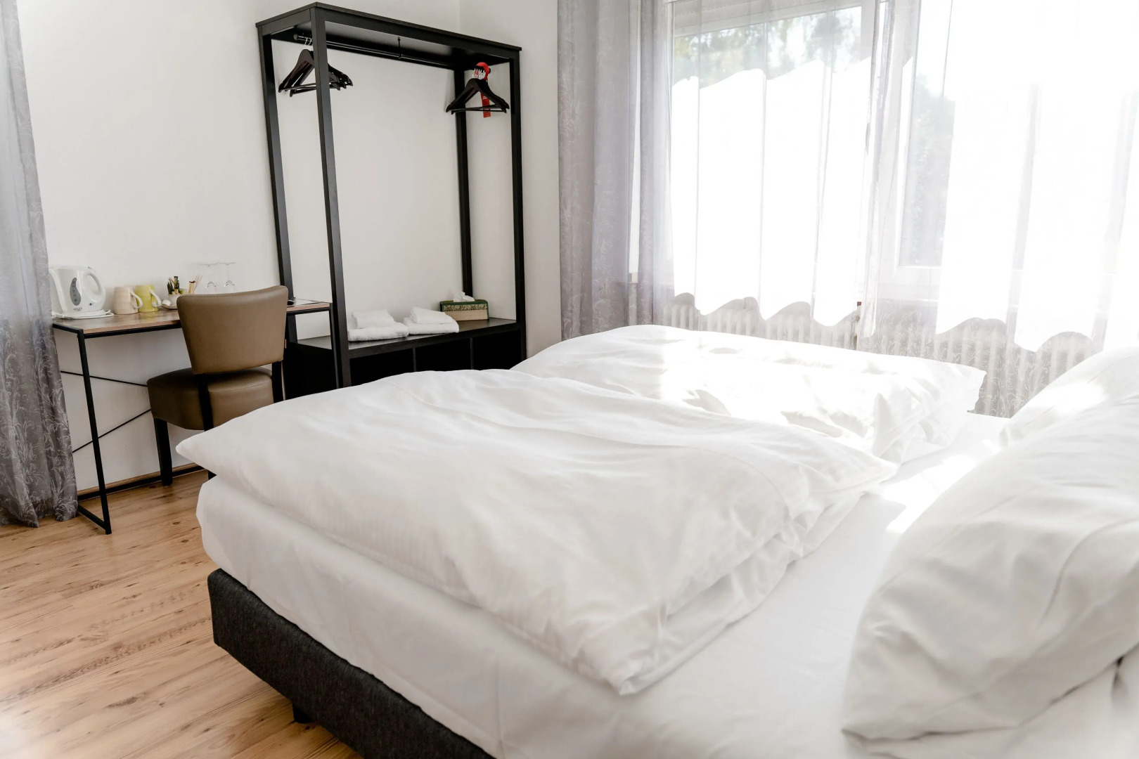 Landhaus vor Burg Eltz