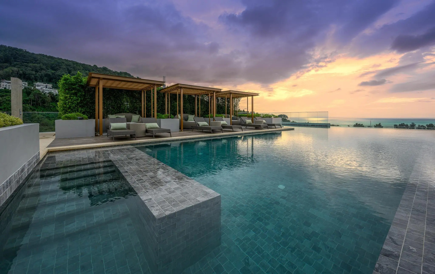 Курортный отель MIDA Grande Resort Phuket