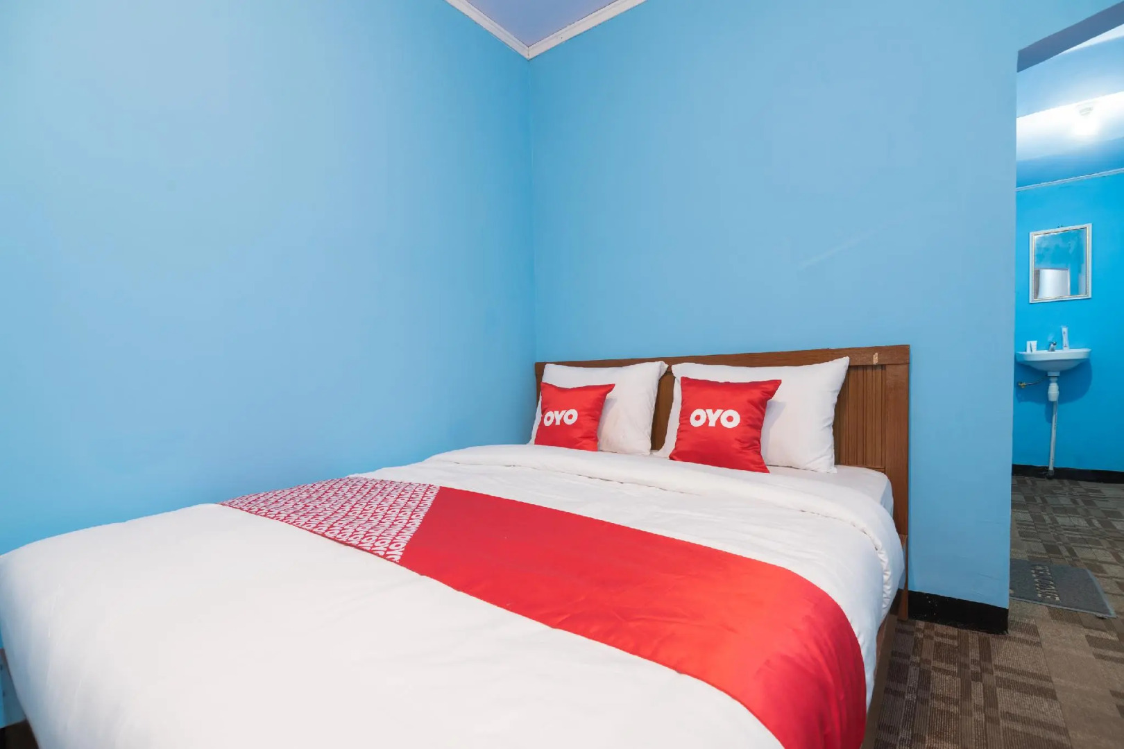 OYO 1852 Intan Bromo Homestay