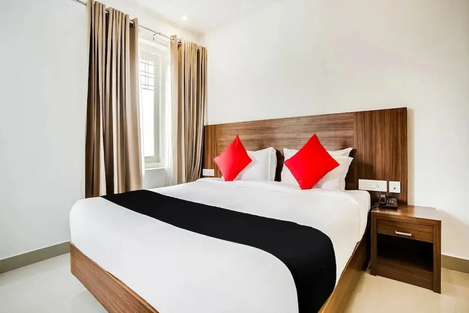 Hotel Midhuna International by OYO Rooms