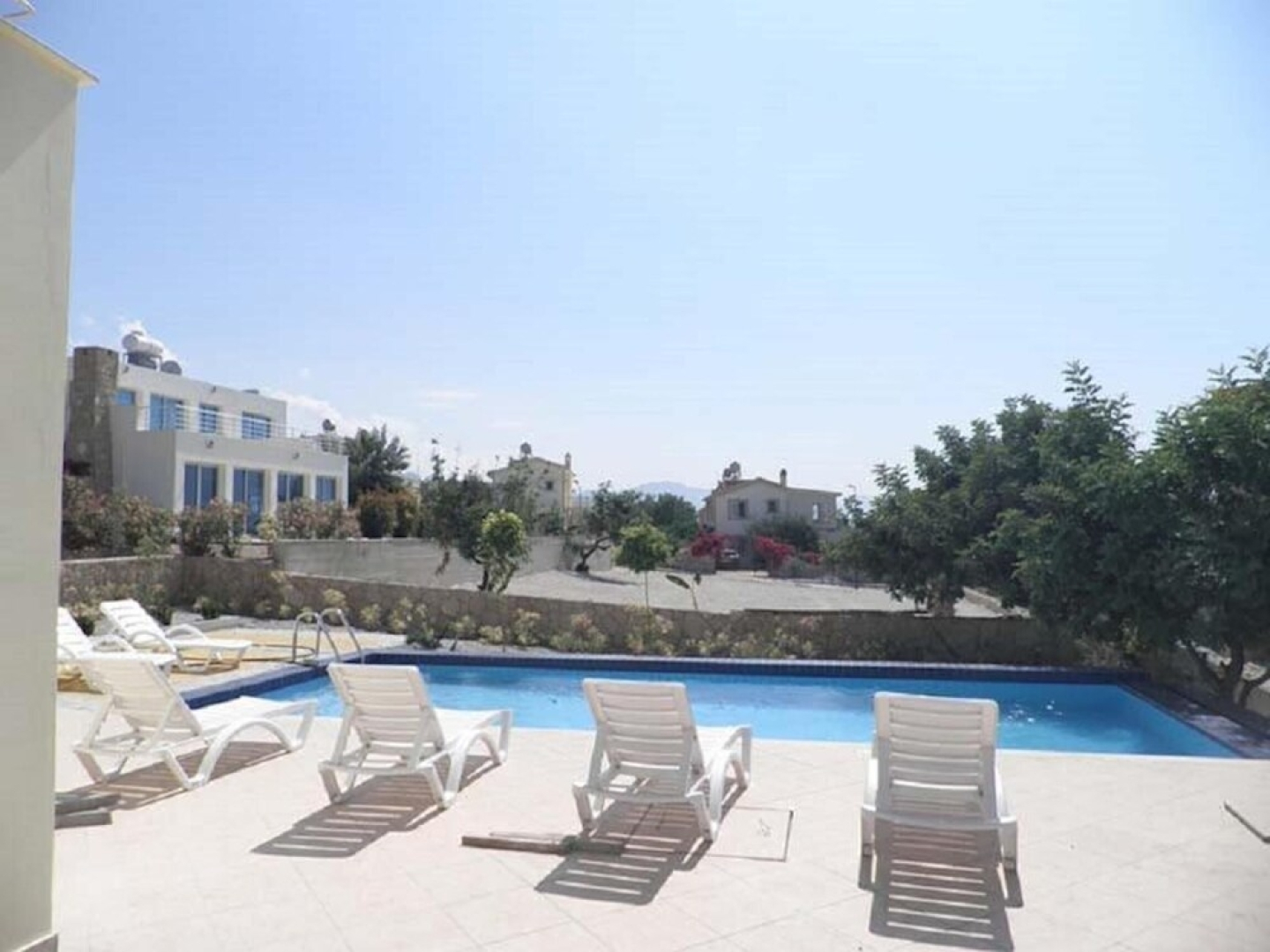 Sunny Villa, a Perfect Spacious Villa With Private Pool, Wifi & Ac in all Rooms