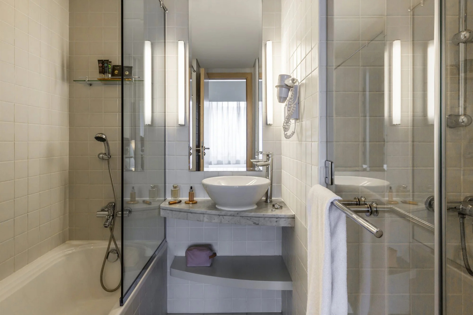 Отель Novotel Suites Mall Avenue Dubai