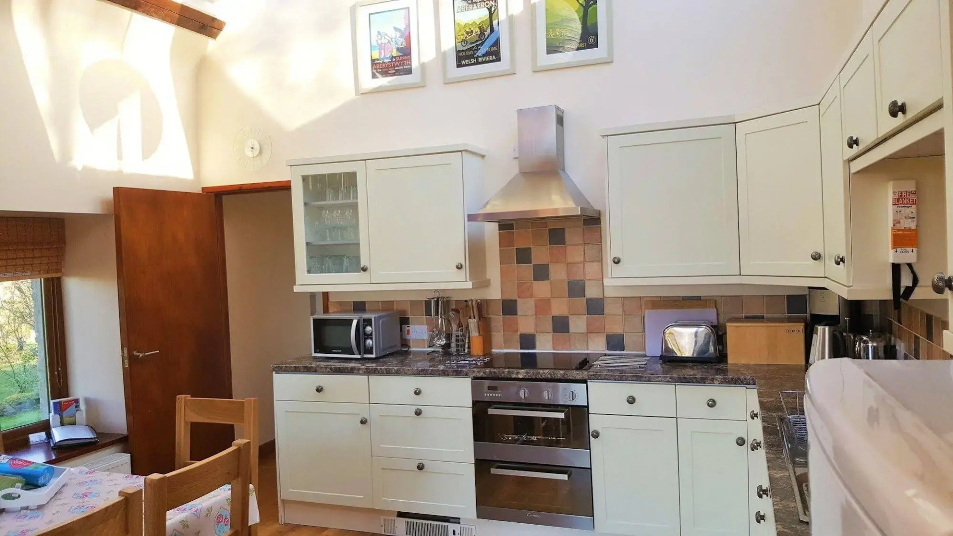 Nant yr Onnen B&B and Ysgubor Holiday Cottage