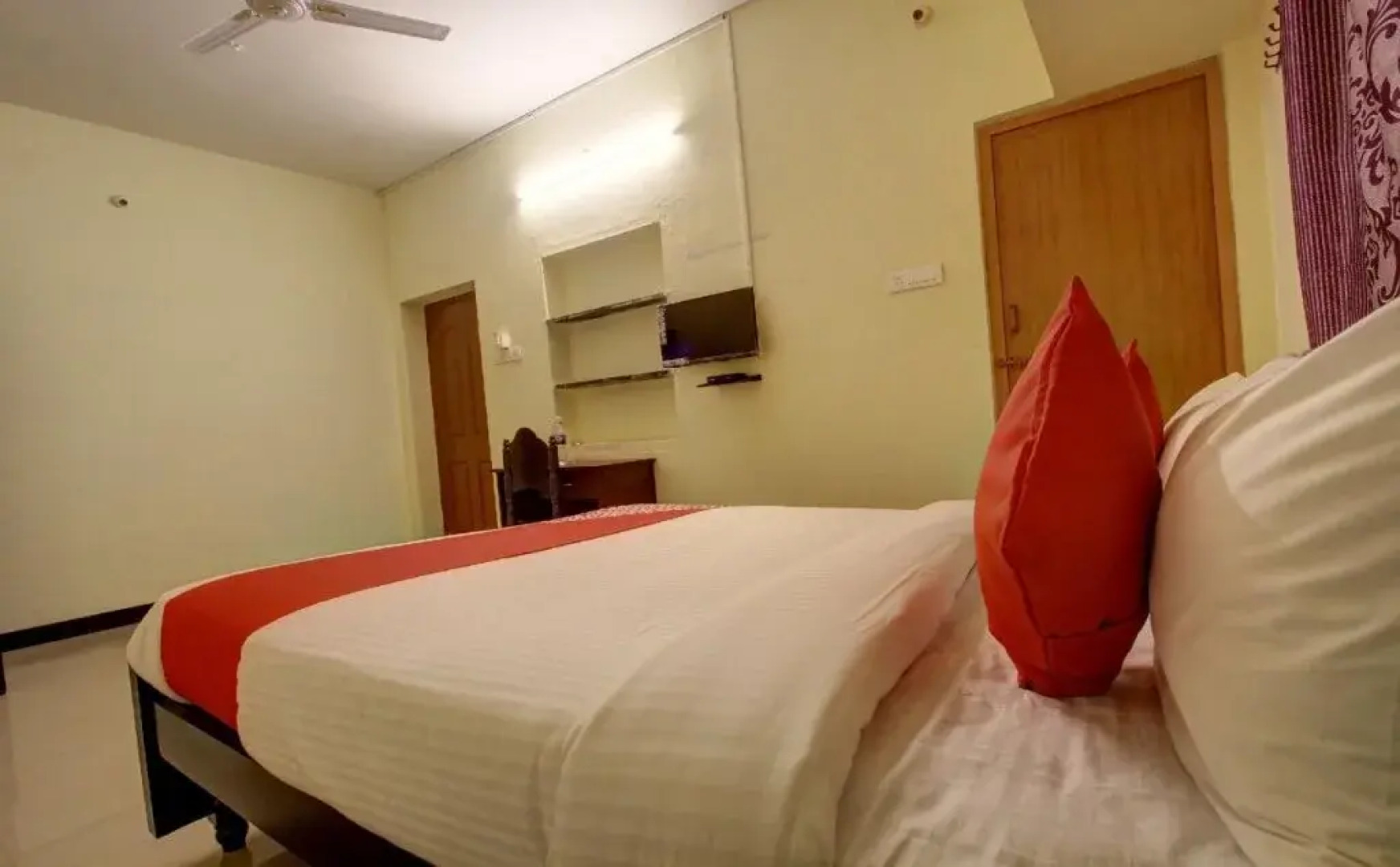 Tulip Towers By OYO Rooms