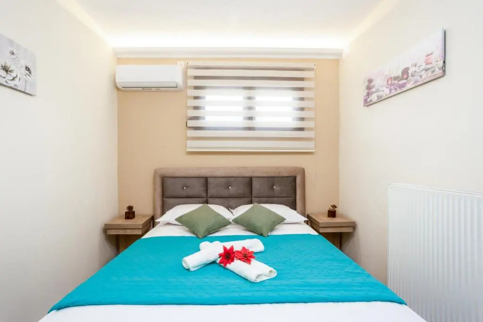 TwinStars apartment with courtyard and view