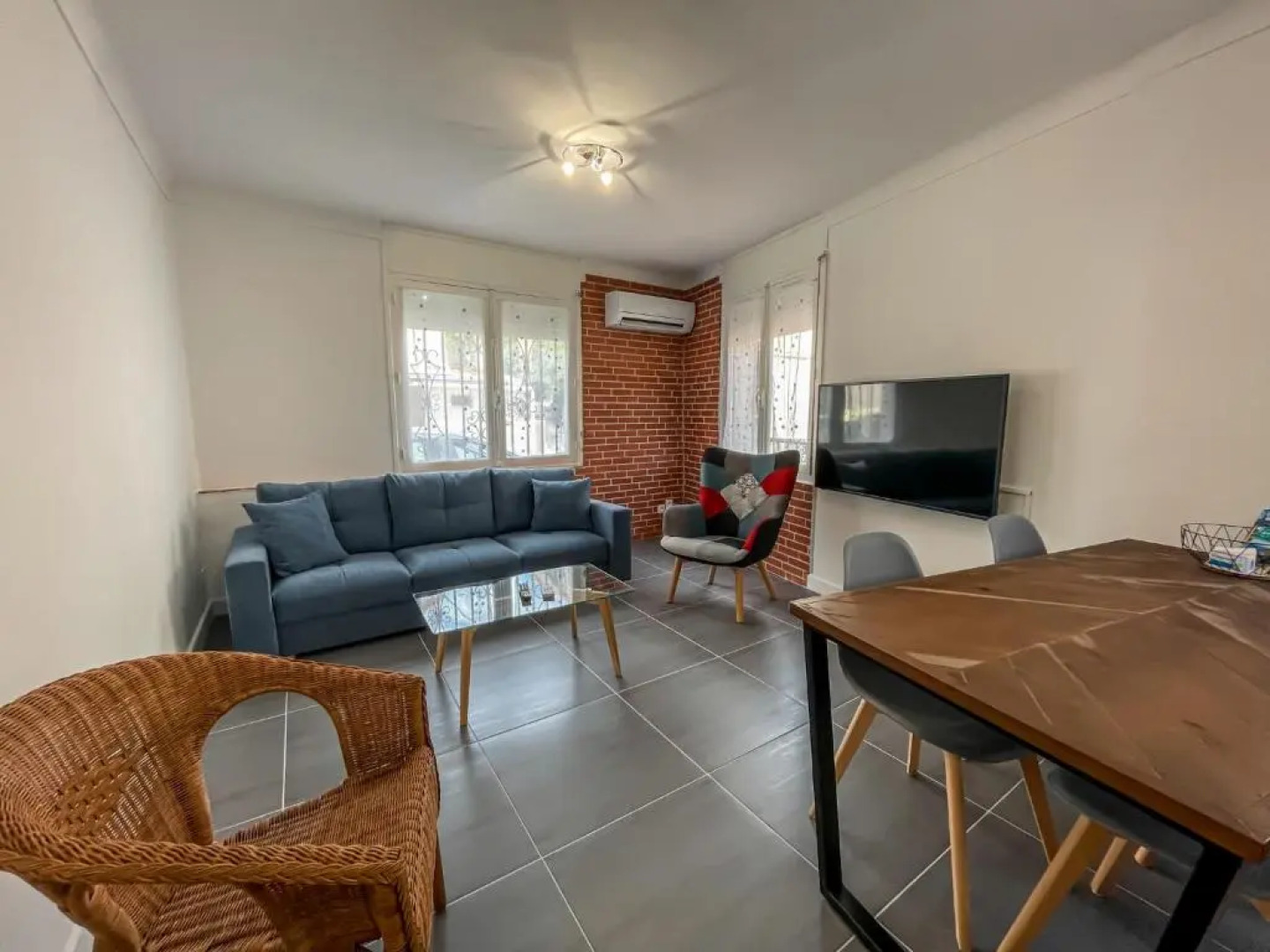 T2 tout équipé à 2 min de la plage ménage inclus 2