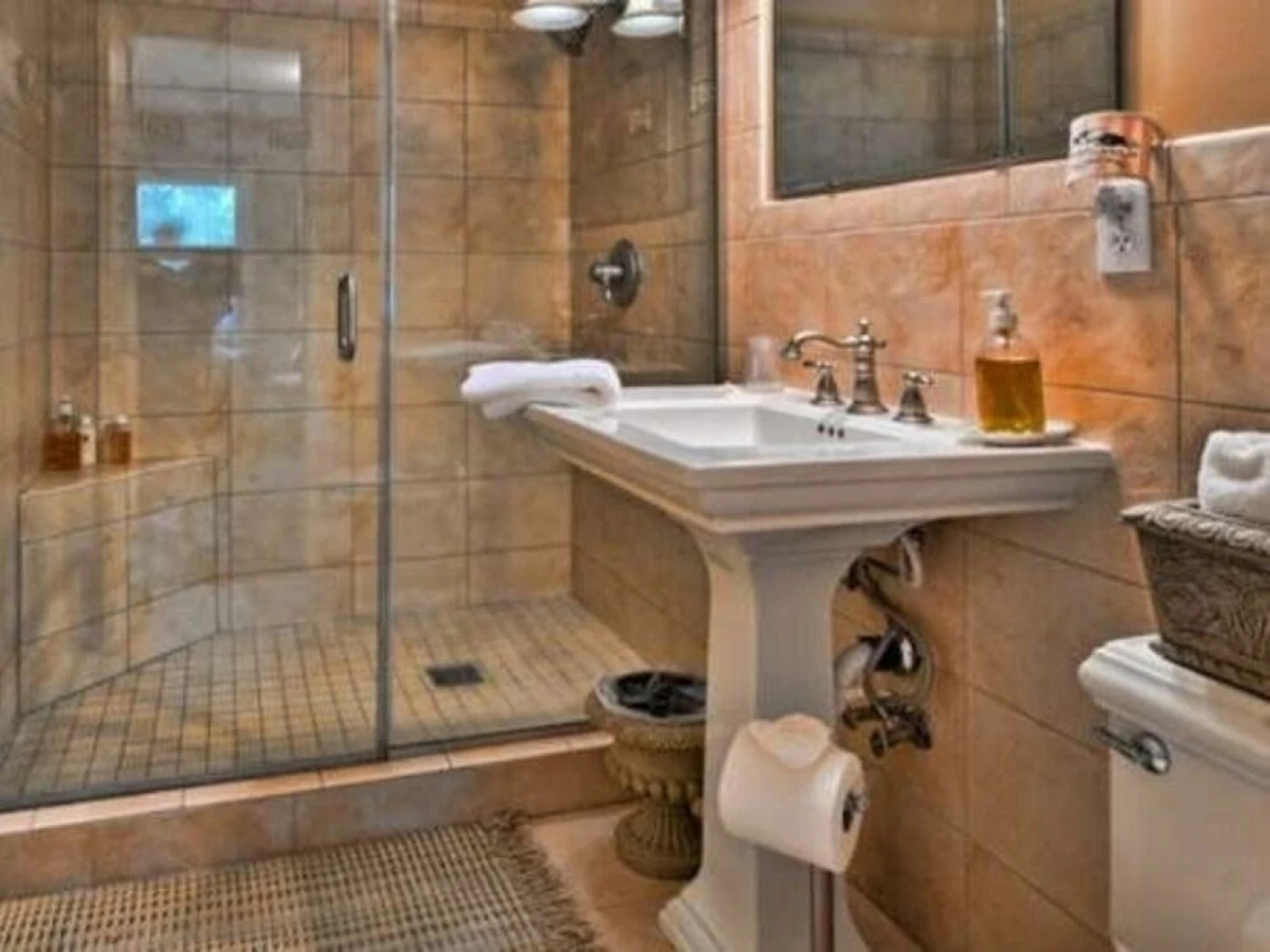 The Maxwell House Bed and Breakfast