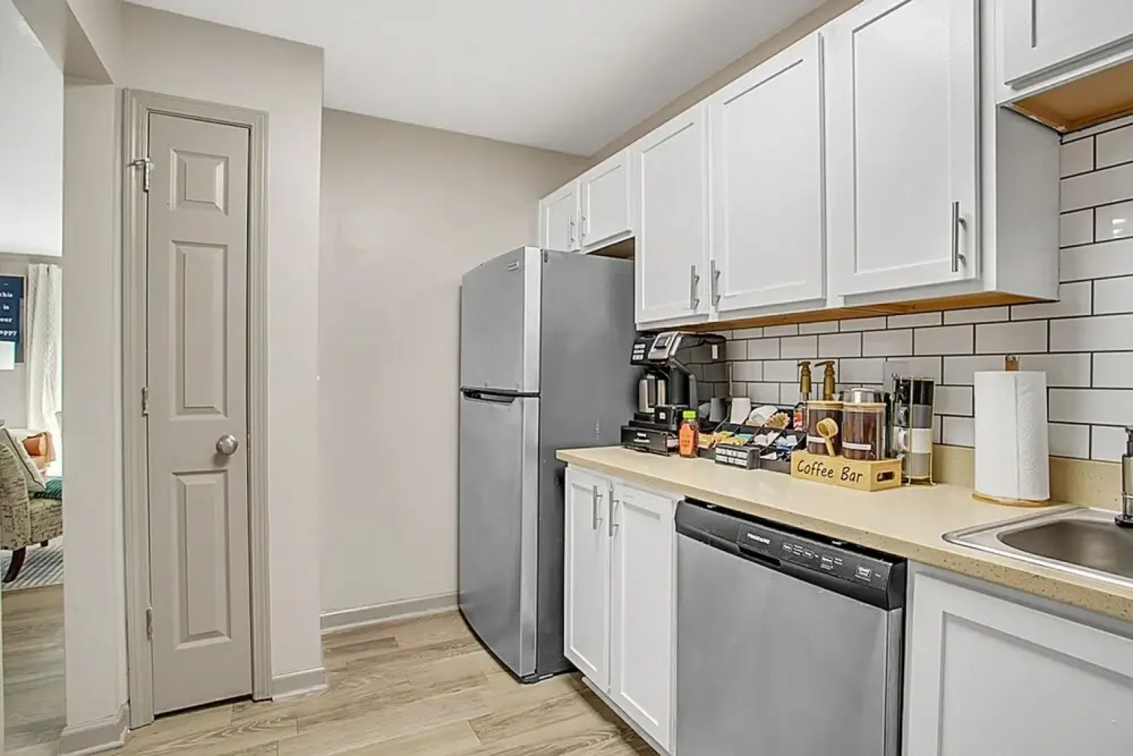 Modern Swank Luxury Apt Mins To Atl Braves Stadium 3 Bedroom Home