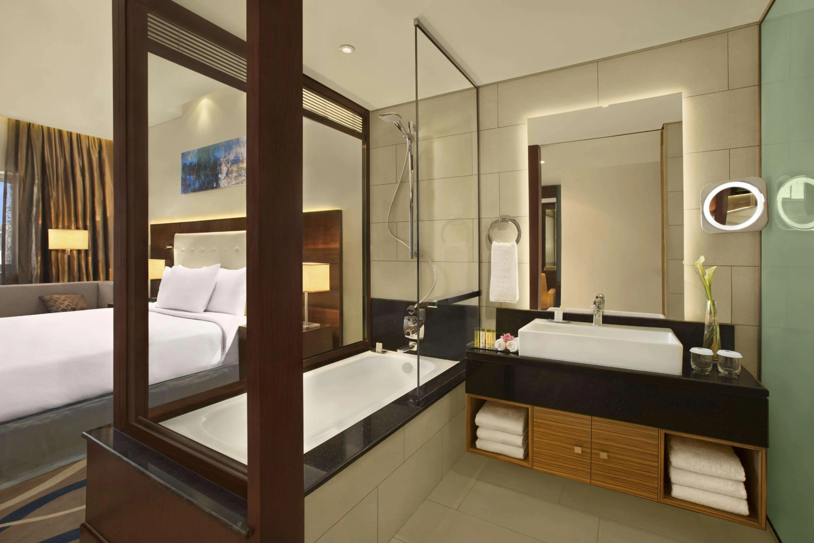 DoubleTree by Hilton Hotel and Residences Dubai Al Barsha