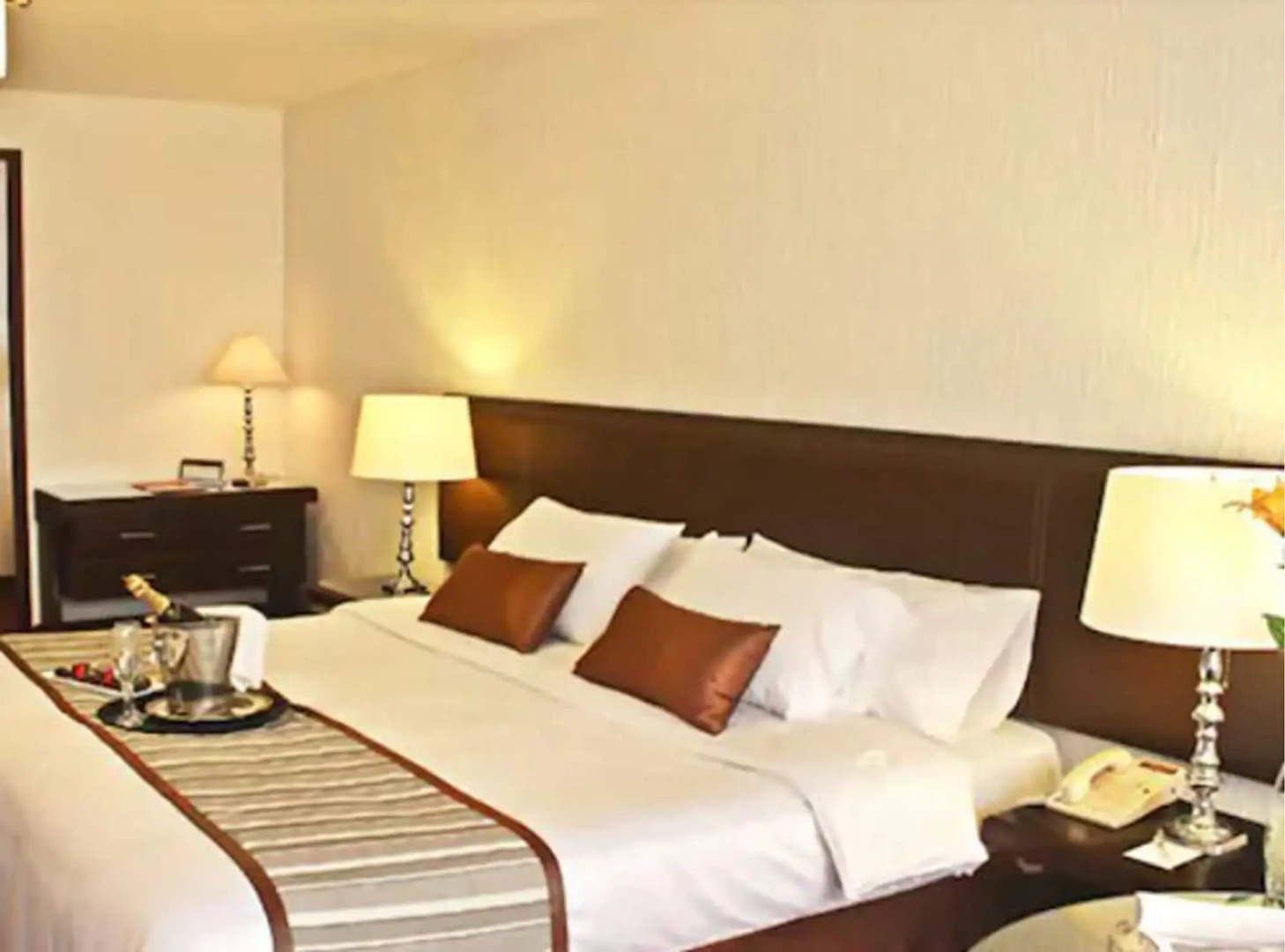 CEO Hotel Business Class