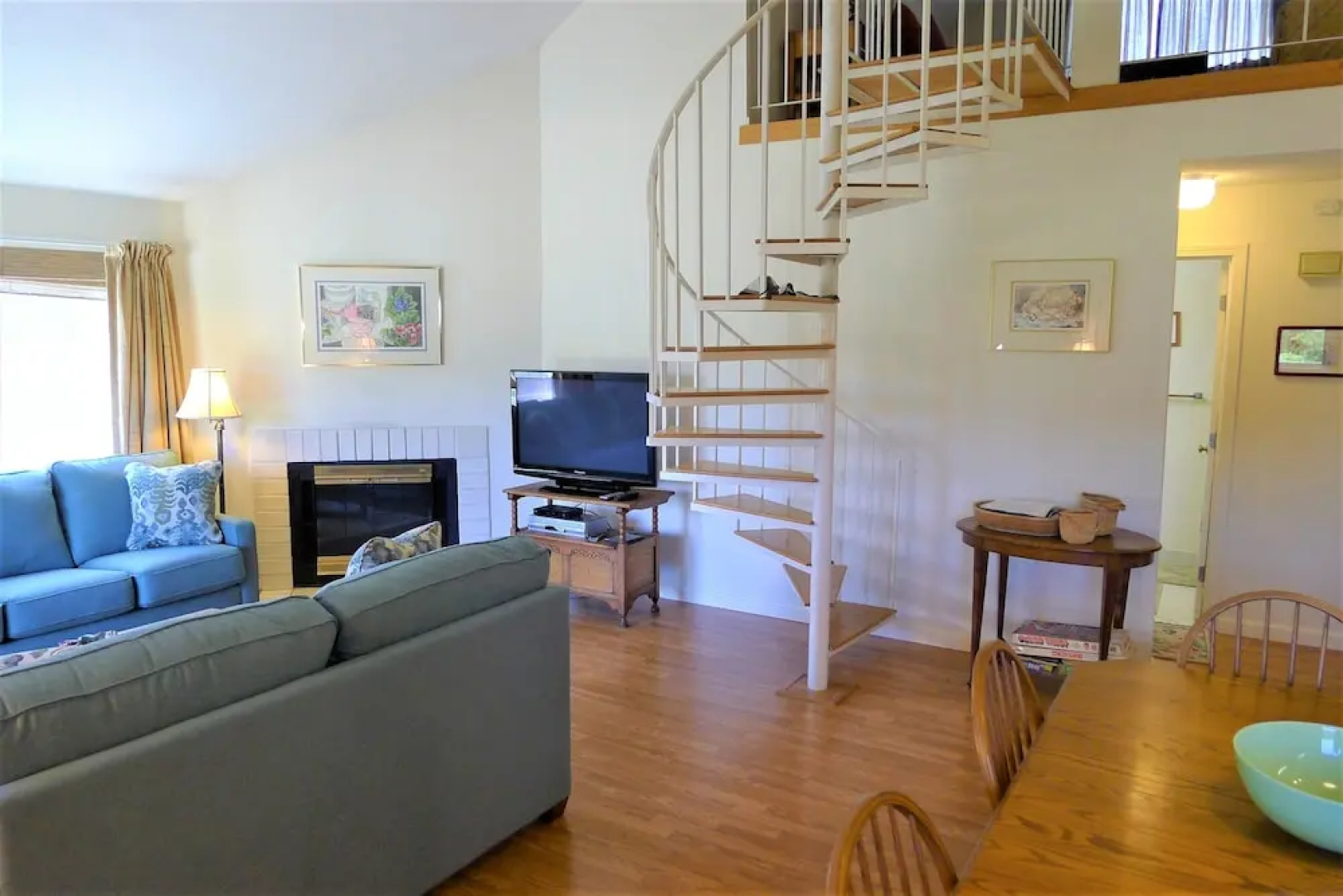 69 Middlecott - 2 Bedroom Condo