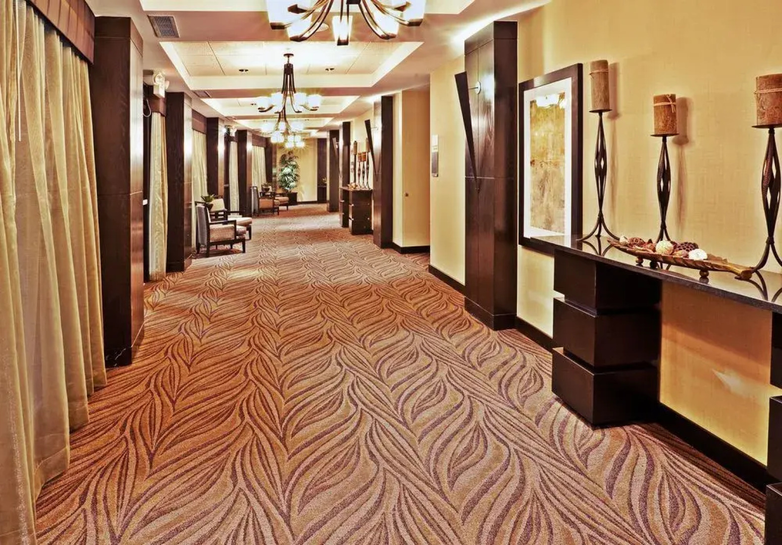 Holiday Inn & Suites Stillwater - University West