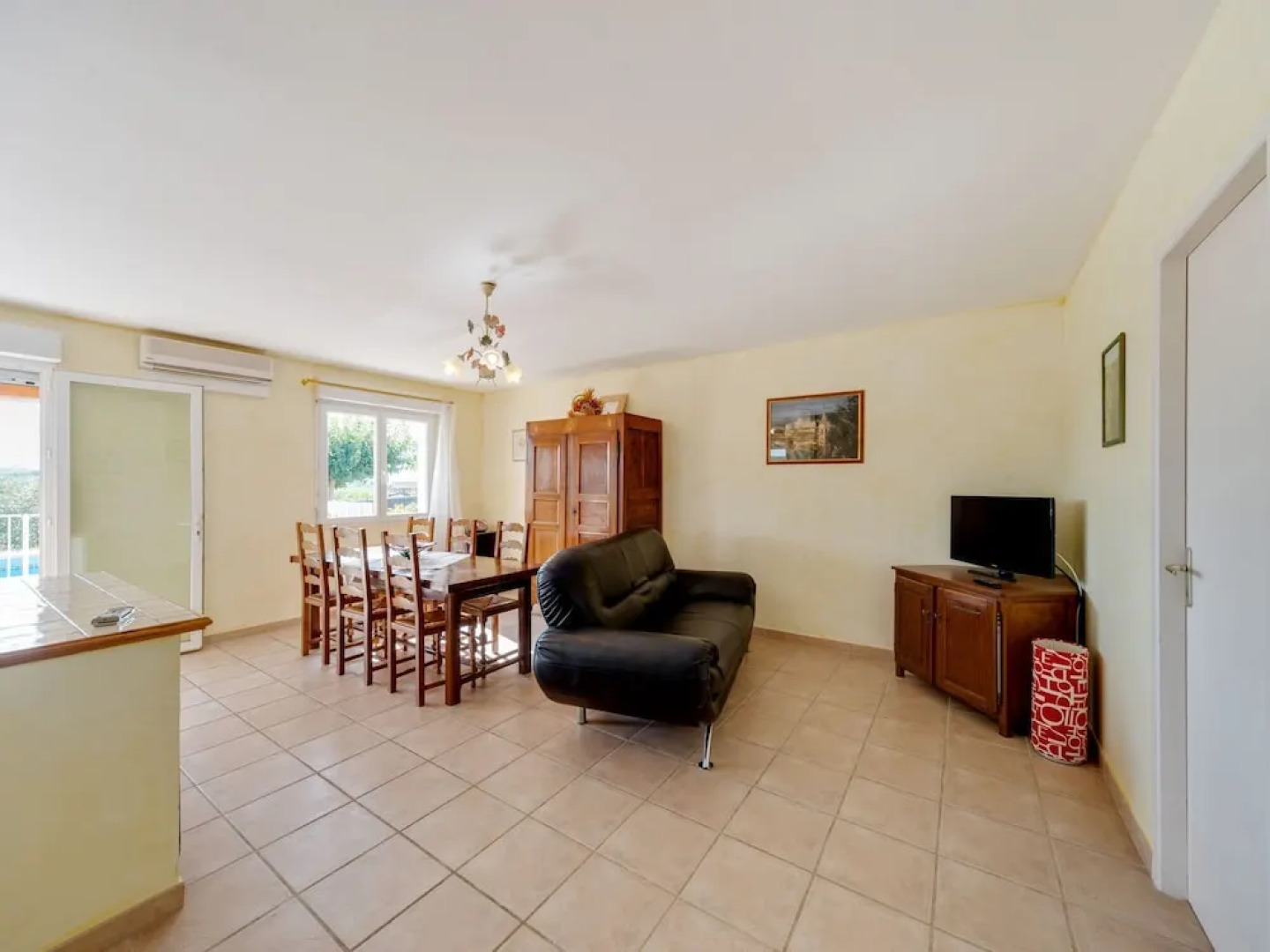 Cozy Holiday Home in Vagnas with Swimming Pool