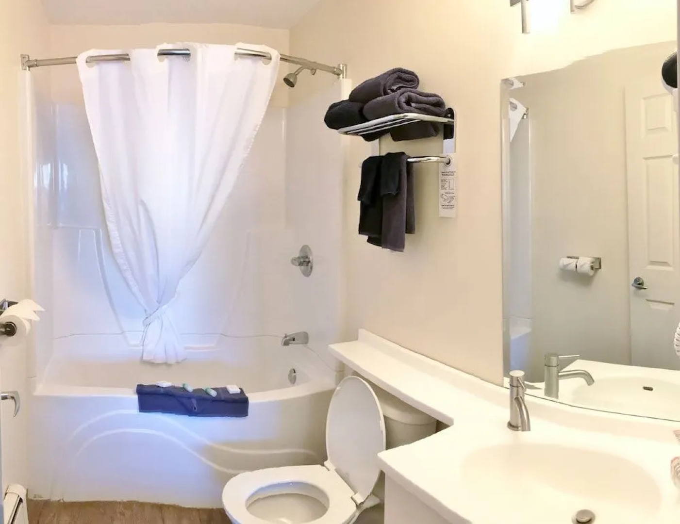 Grand Mountain Lodge