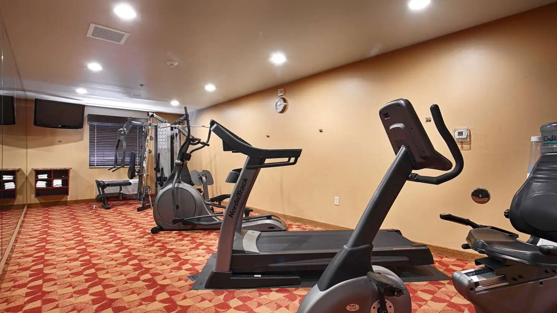 Best Western Crandon Inn & Suites