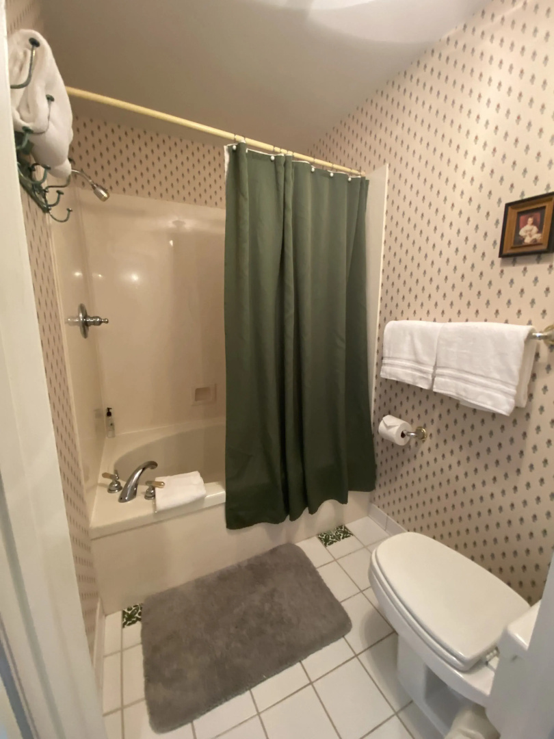 The Cypress Inn Bed & Breakfast