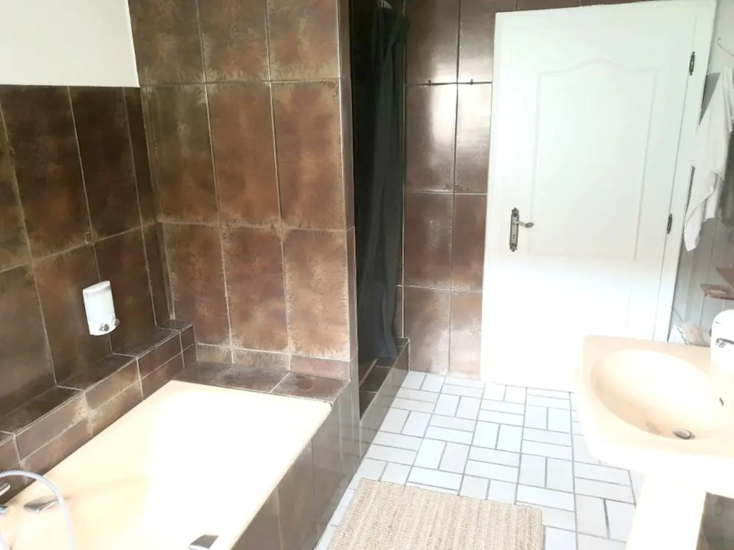 Apartment With 3 Bedrooms in Schiltigheim, With Balcony