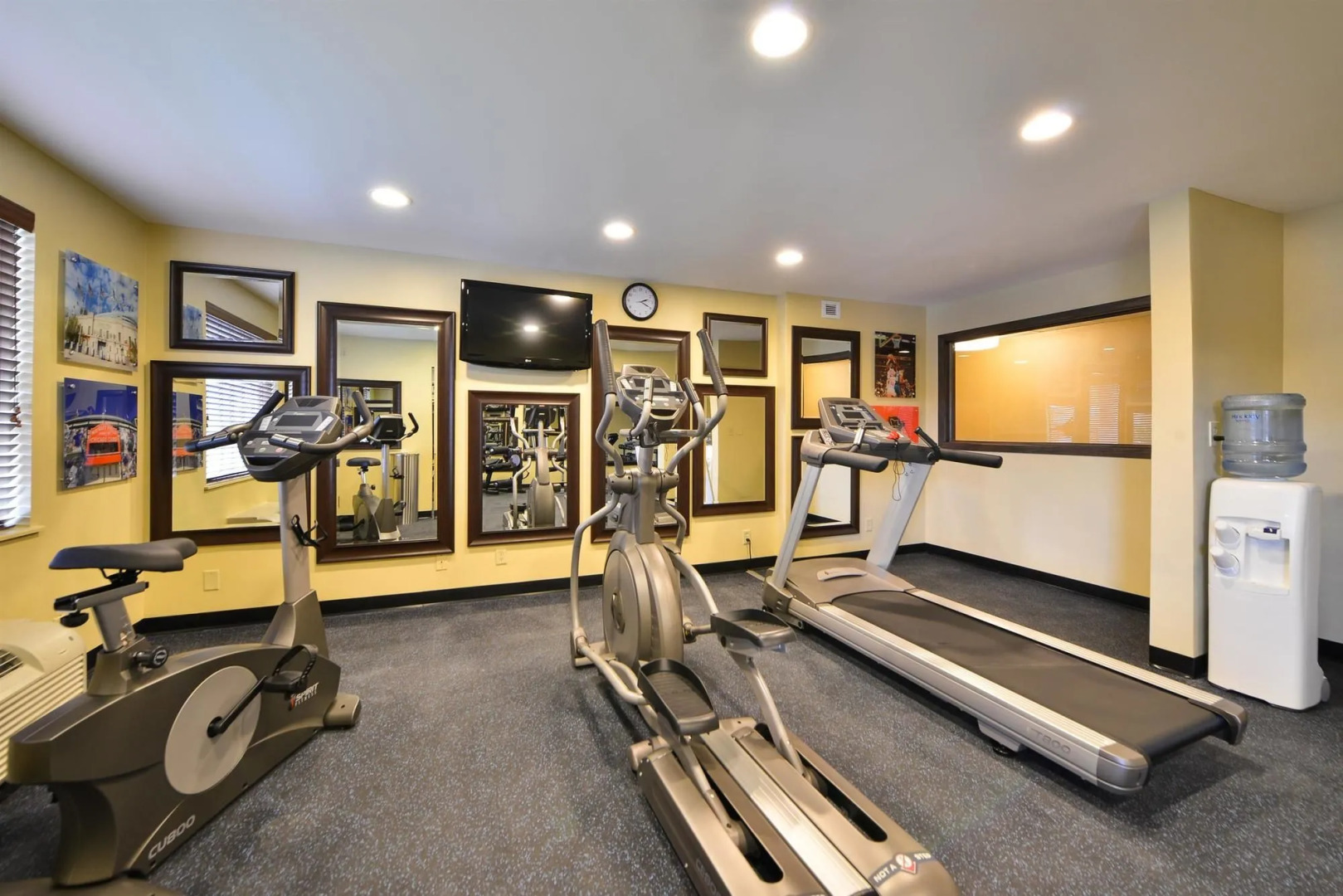 Best Western Plus Glenview Chicagoland Inn & Suites