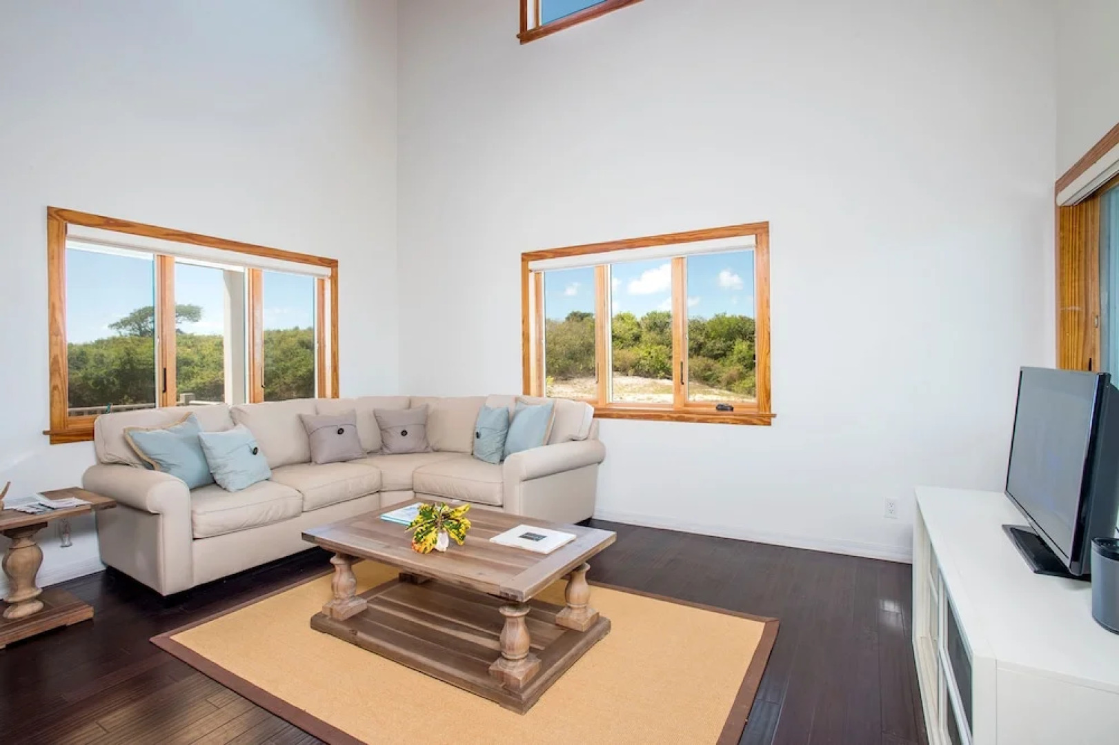 Savannah Hill by Eleuthera Vacation Rentals