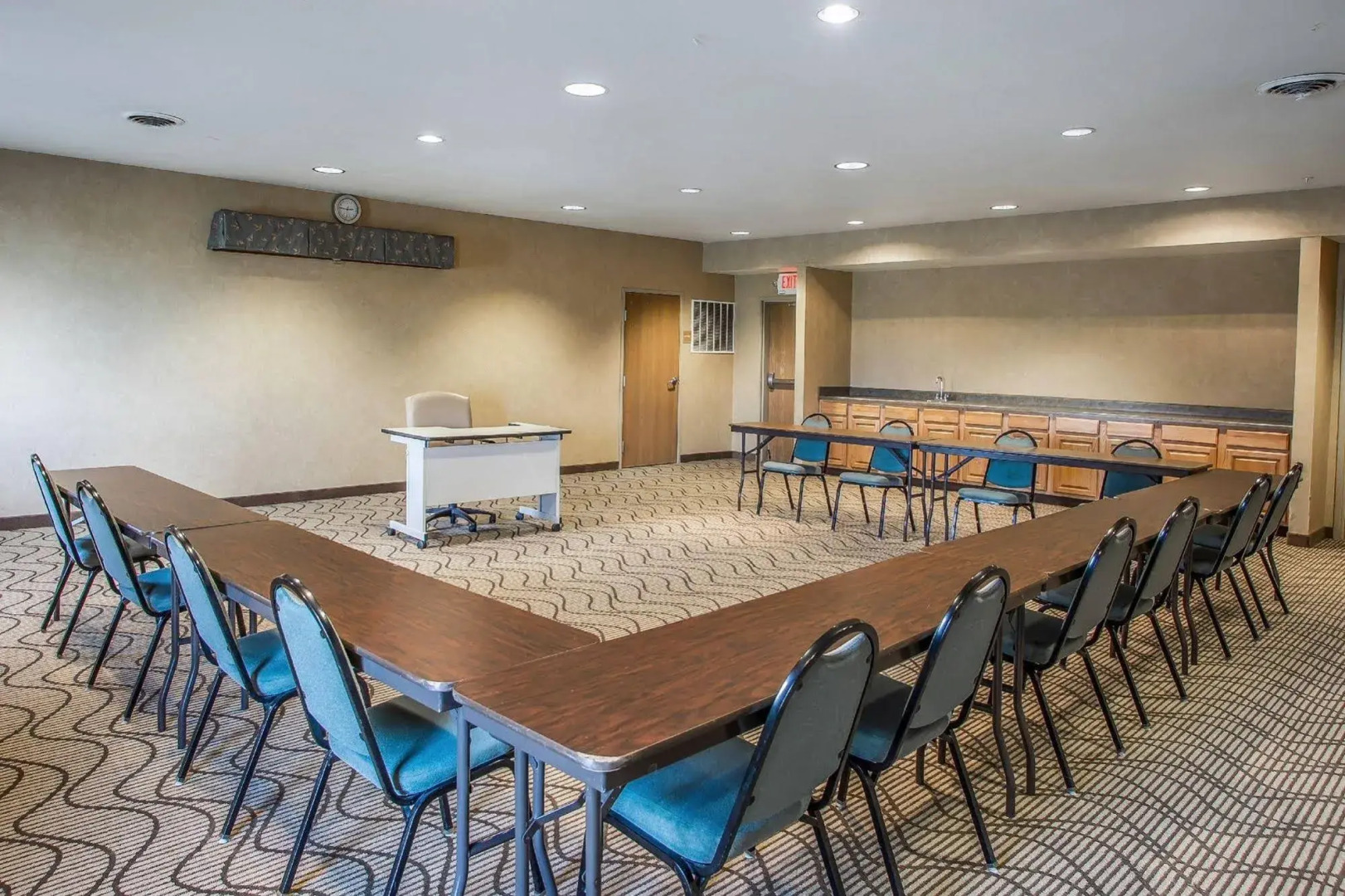 Comfort Suites Delavan - Lake Geneva Area