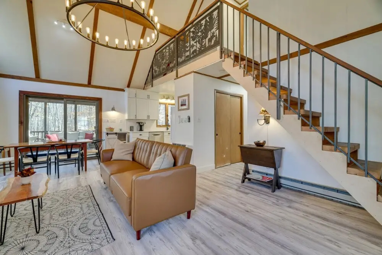 Peaceful Pocono Lake Cabin: Walk to Pine Lake!