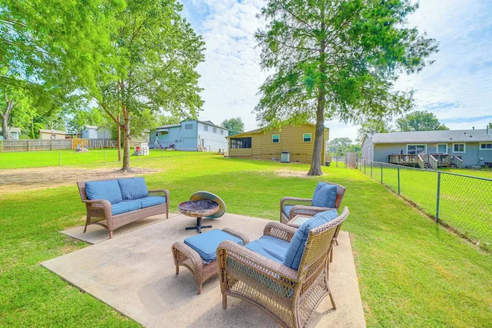Family-friendly Sand Springs Home ~ 8 Mi to Tulsa!